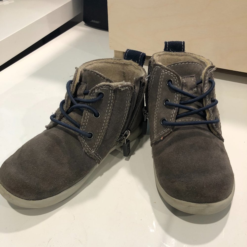 UGG Kids' Kristjan Chukka Boot
